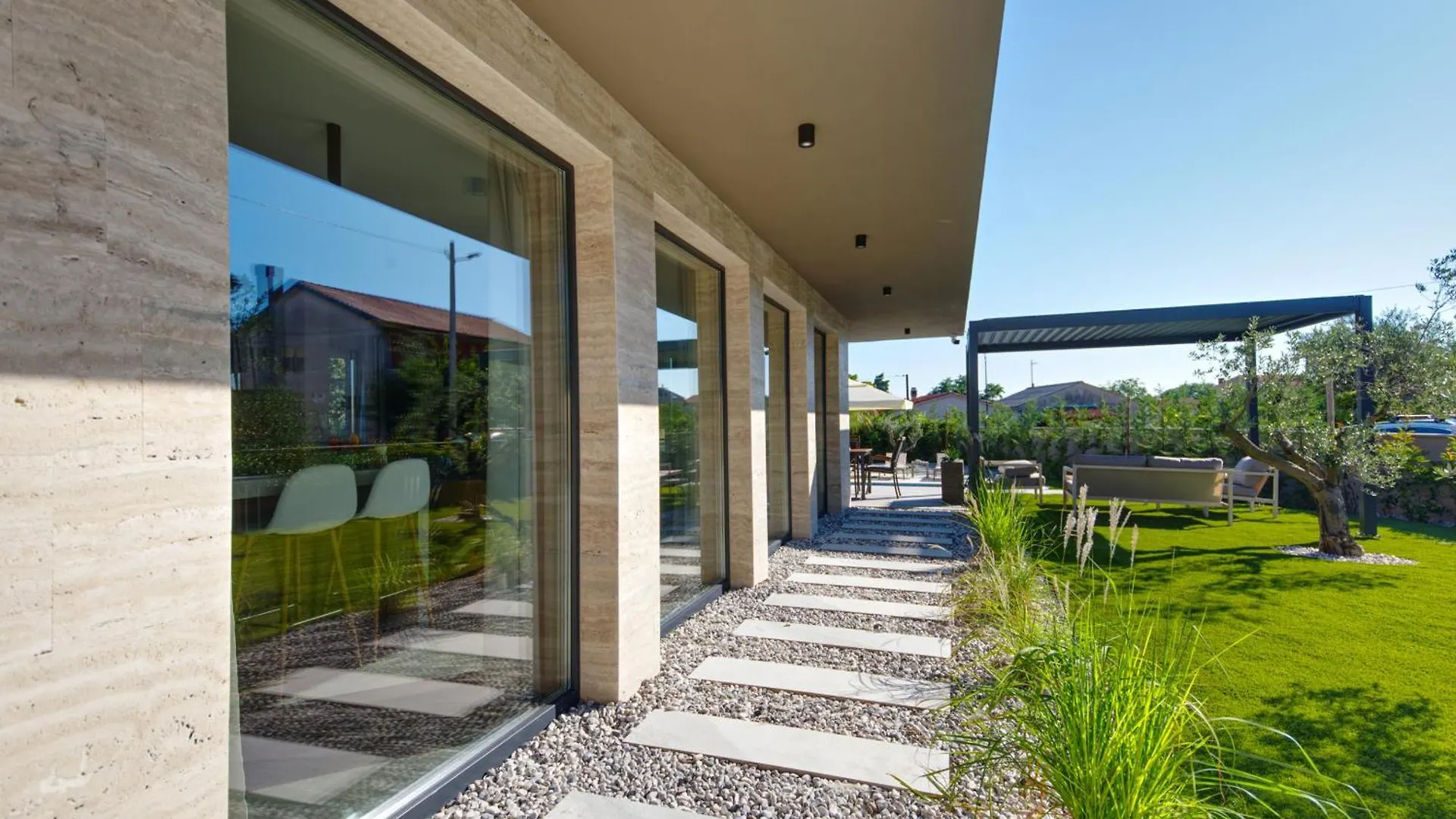 Villa Pieron For 8 People Near Pula With Heated Pool & Spa Marcana Croatia