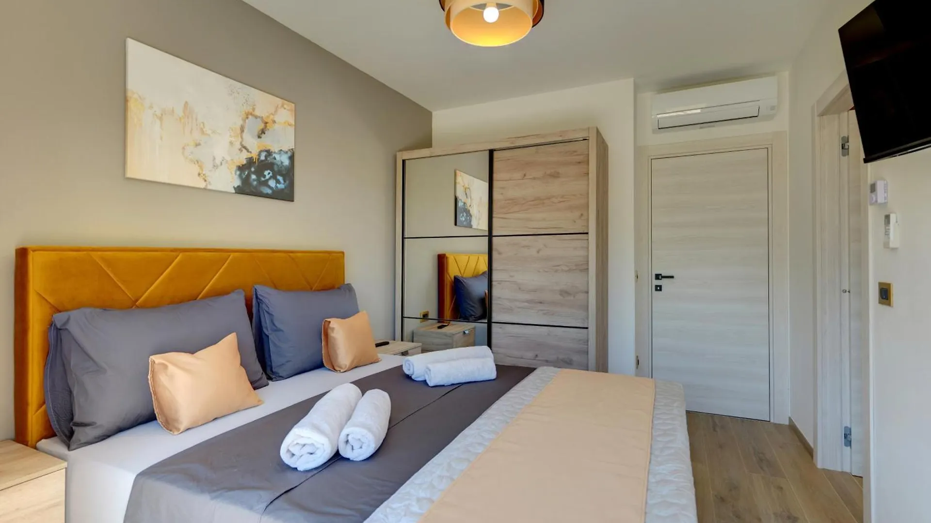 Villa Pieron For 8 People Near Pula With Heated Pool & Spa Marcana Croatia