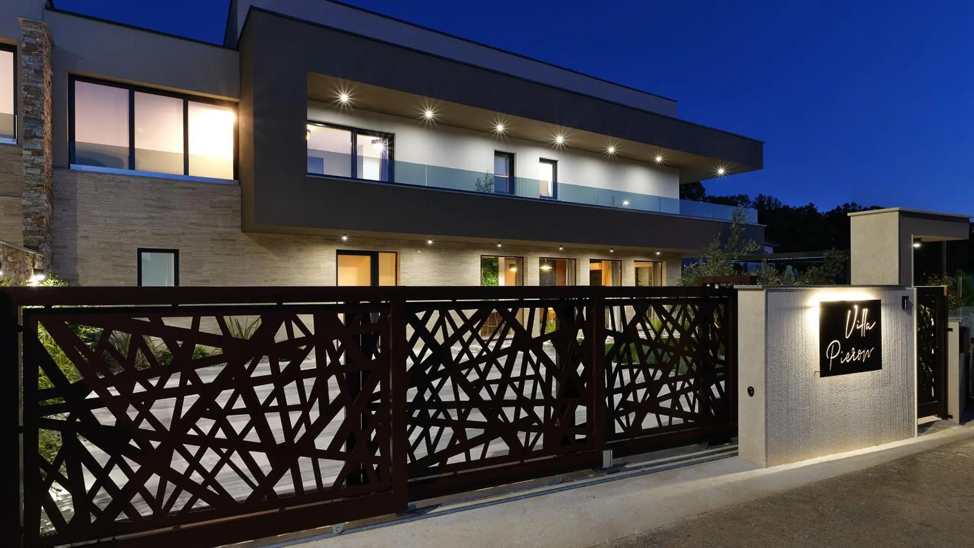 Villa Pieron For 8 People Near Pula With Heated Pool & Spa Marcana 0*,  Croatia