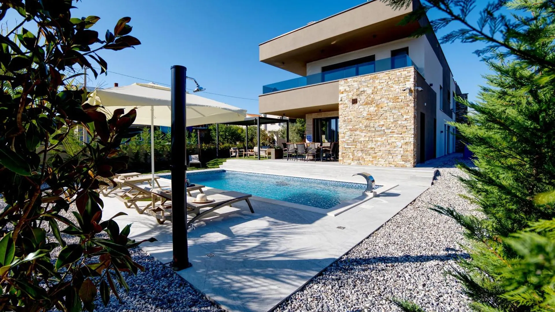 Villa Pieron For 8 People Near Pula With Heated Pool & Spa Marcana