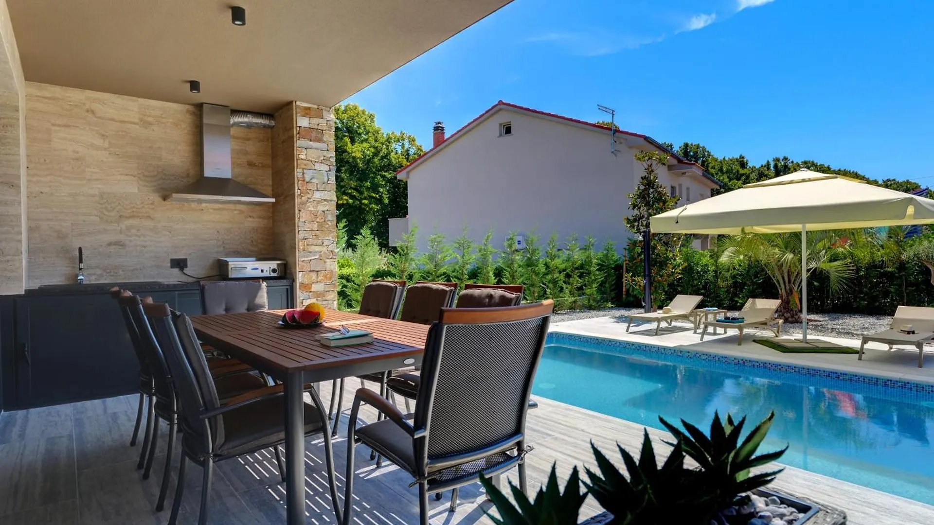 Villa Pieron For 8 People Near Pula With Heated Pool & Spa Marcana